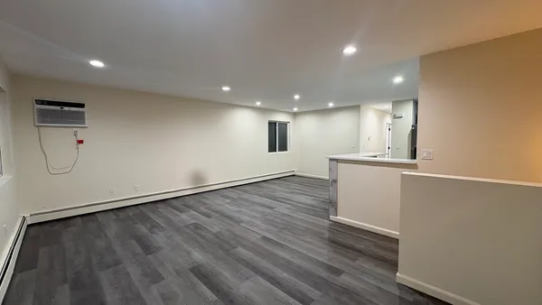 $3,000 | 178 Beach 98th Street, Unit 3 | Rockaway Beach