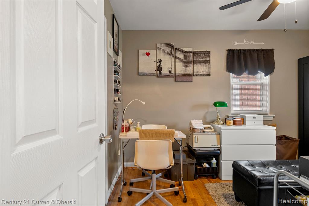9879 Ruth Avenue Allen Park, MI 48101 - Photo 12 of 26 Gallery Image 12