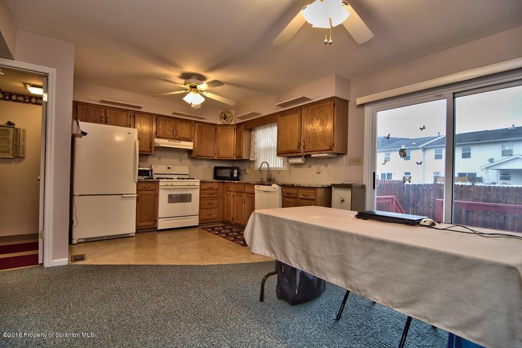 411 Daisy Court Exeter, PA 18643 - Photo 6 of 13 Gallery Image 6