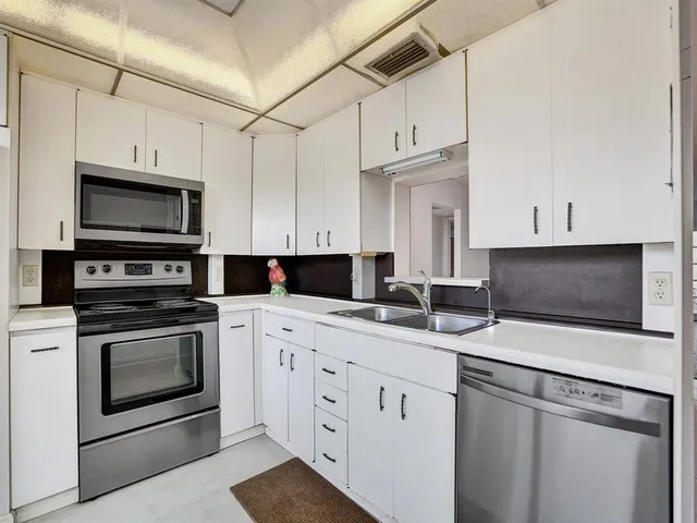 $109,000 | 3002 Portofino Isle, Unit C3, Coconut Creek, FL 33066