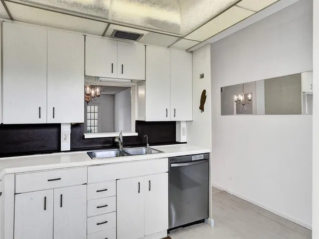 $109,000 | 3002 Portofino Isle, Unit C3, Coconut Creek, FL 33066