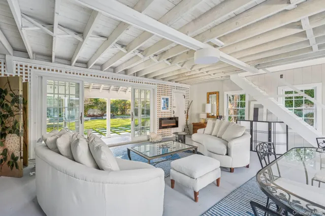 $6,795,000 | 94 Post Lane, Southampton, NY 11968