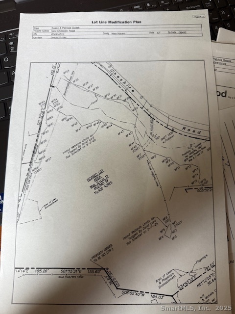 201 New Cheshire Road Wallingford, CT 06492 - Photo 7 of 13 a bathroom with a bathtub