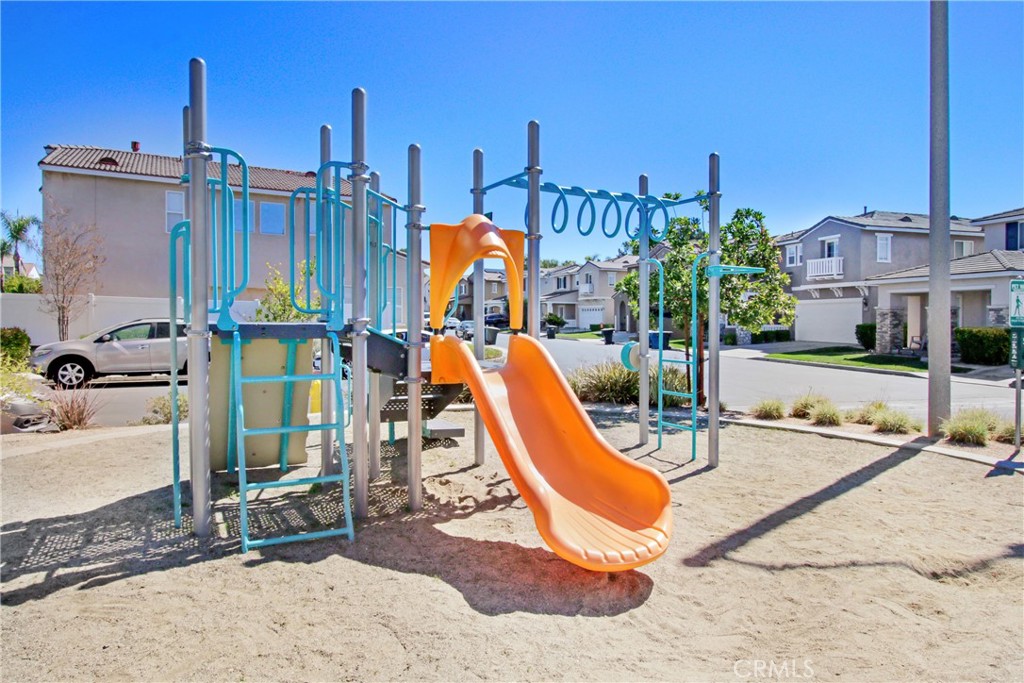 32509 Sunnyvail Circle Temecula, CA 92592 - Photo 33 of 38 a view of a park with a slide