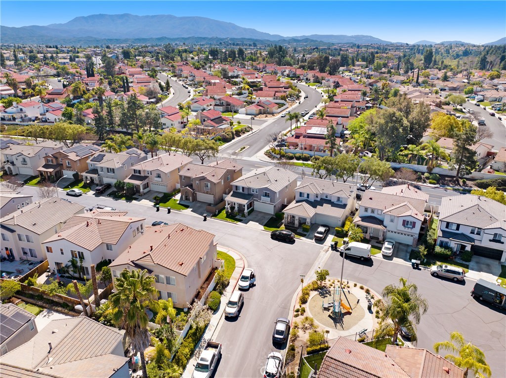 32509 Sunnyvail Circle Temecula, CA 92592 - Photo 38 of 38 an aerial view of a city