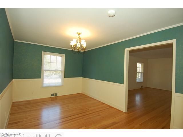 640 Chester Road Winston-Salem, NC 27104 - Photo 4 of 13 Dining Room.