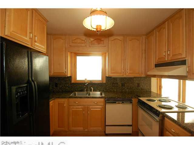 640 Chester Road Winston-Salem, NC 27104 - Photo 5 of 13 Kitchen.