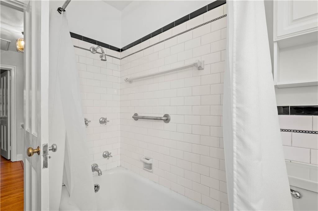 604 Olympia Road Pittsburgh, PA 15211 - Photo 22 of 34 a bathroom with a shower