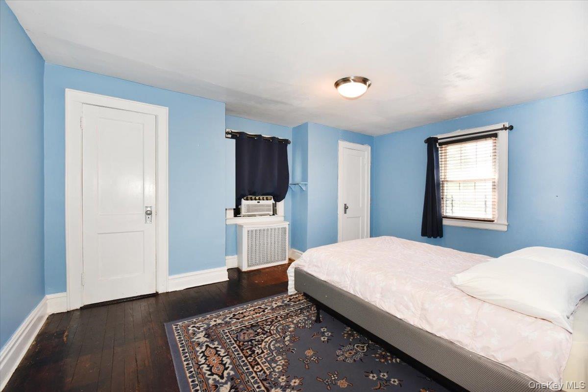 83 Cambridge Street Valley Stream, NY 11581 - Photo 17 of 27
