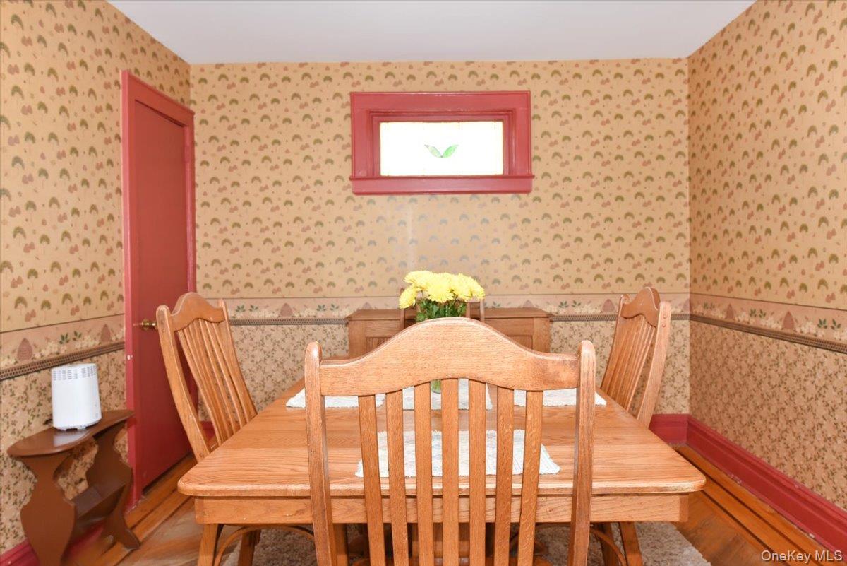 83 Cambridge Street Valley Stream, NY 11581 - Photo 9 of 27