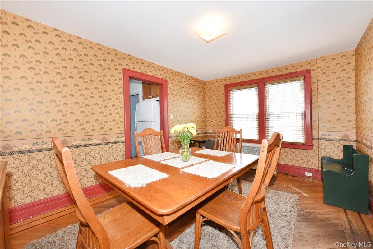 83 Cambridge Street Valley Stream, NY 11581 - Photo 10 of 27