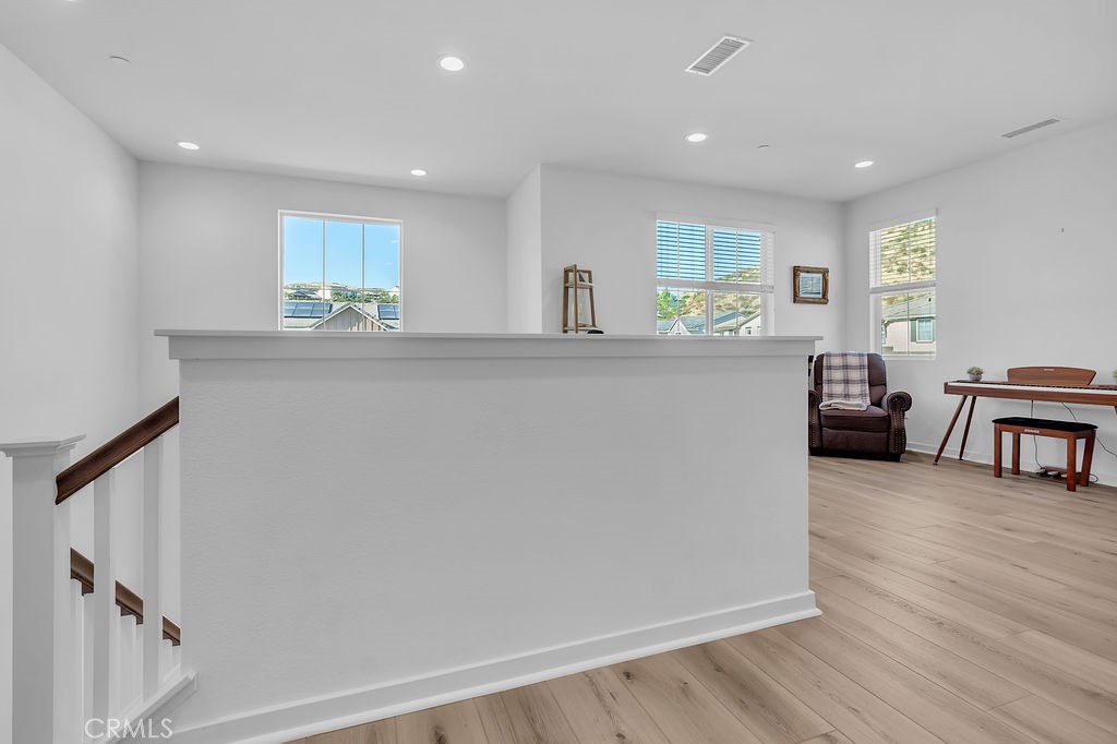18100 Tableau Way Saugus, CA 91350 - Photo 26 of 49