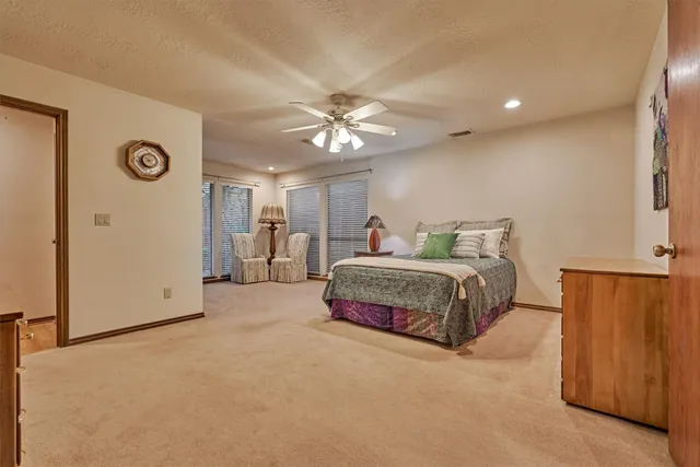 $849,000 | 23 Indian Clover Drive, The Woodlands, TX 77381