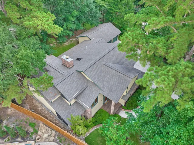 $849,000 | 23 Indian Clover Drive, The Woodlands, TX 77381