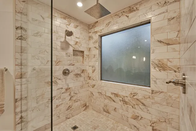 $849,000 | 23 Indian Clover Drive, The Woodlands, TX 77381