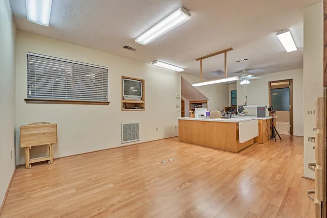 $849,000 | 23 Indian Clover Drive, The Woodlands, TX 77381