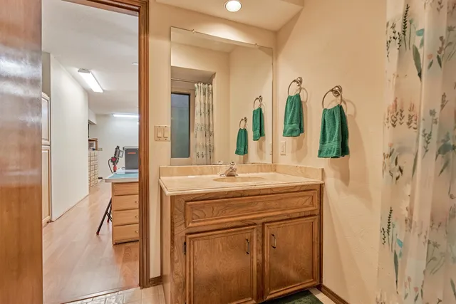 $849,000 | 23 Indian Clover Drive, The Woodlands, TX 77381