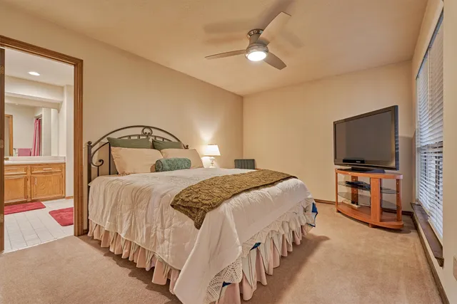 $849,000 | 23 Indian Clover Drive, The Woodlands, TX 77381