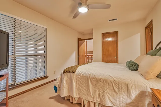 $849,000 | 23 Indian Clover Drive, The Woodlands, TX 77381