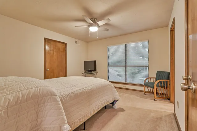 $849,000 | 23 Indian Clover Drive, The Woodlands, TX 77381