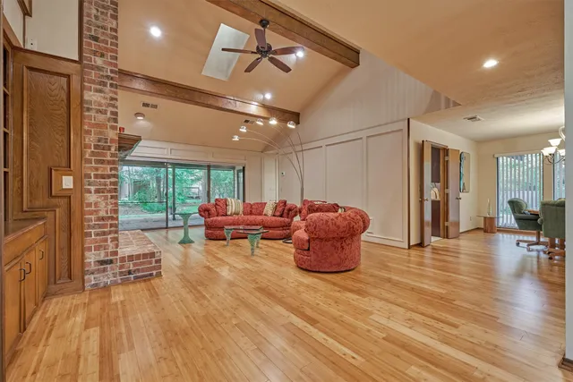 $849,000 | 23 Indian Clover Drive, The Woodlands, TX 77381