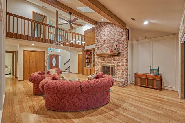 $849,000 | 23 Indian Clover Drive, The Woodlands, TX 77381