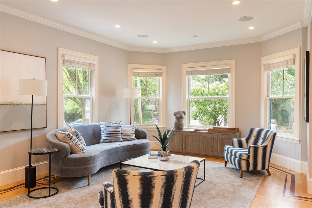 85 Upland Road Cambridge, MA 02140 - Photo 4 of 42