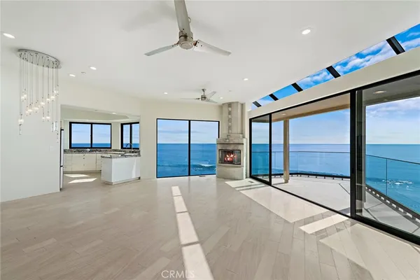 $27,500 | 715 Ocean Front, Laguna Beach, CA 92651