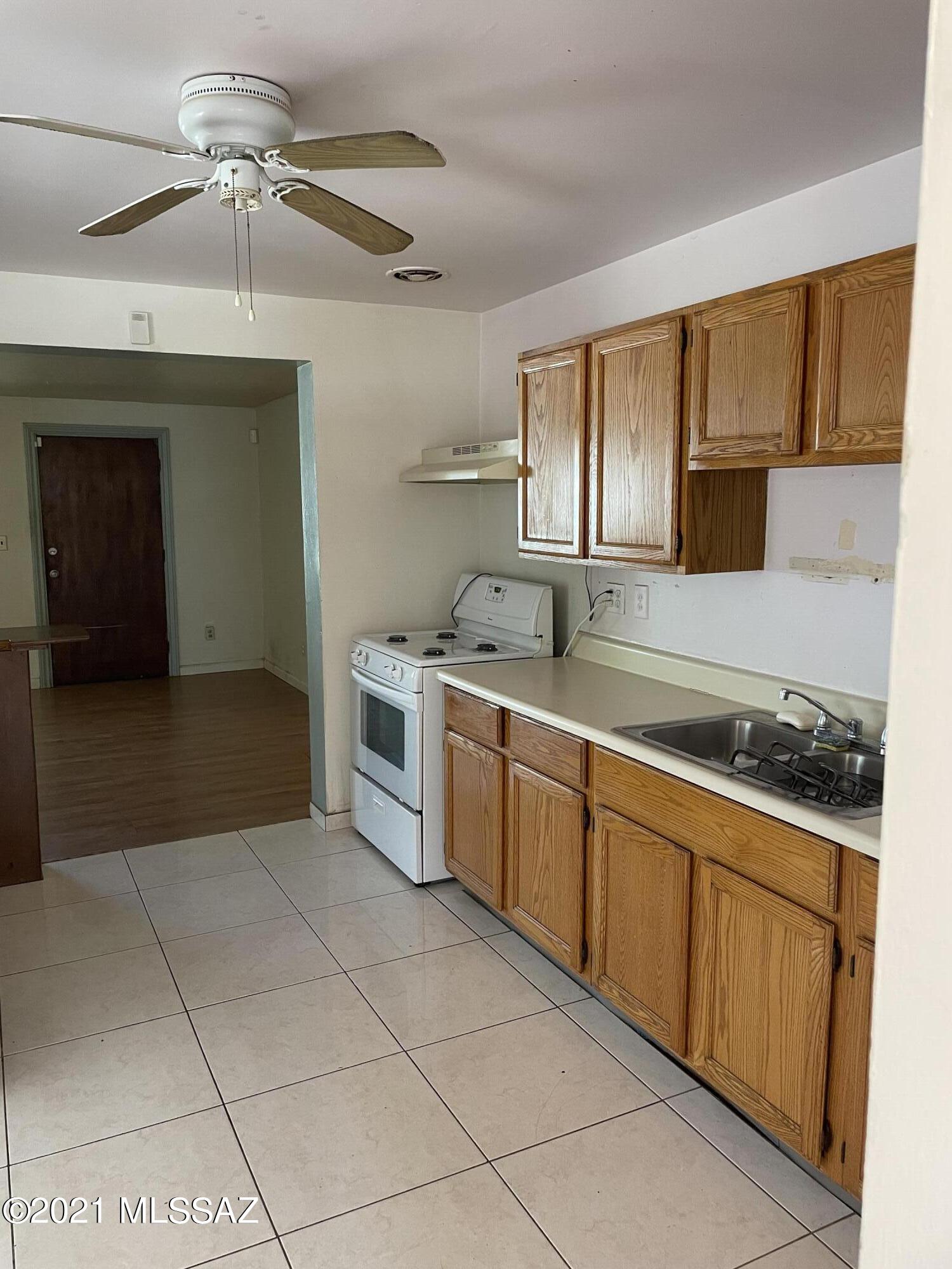 3715 East 25th Street Tucson, AZ 85713 - Photo 3 of 8