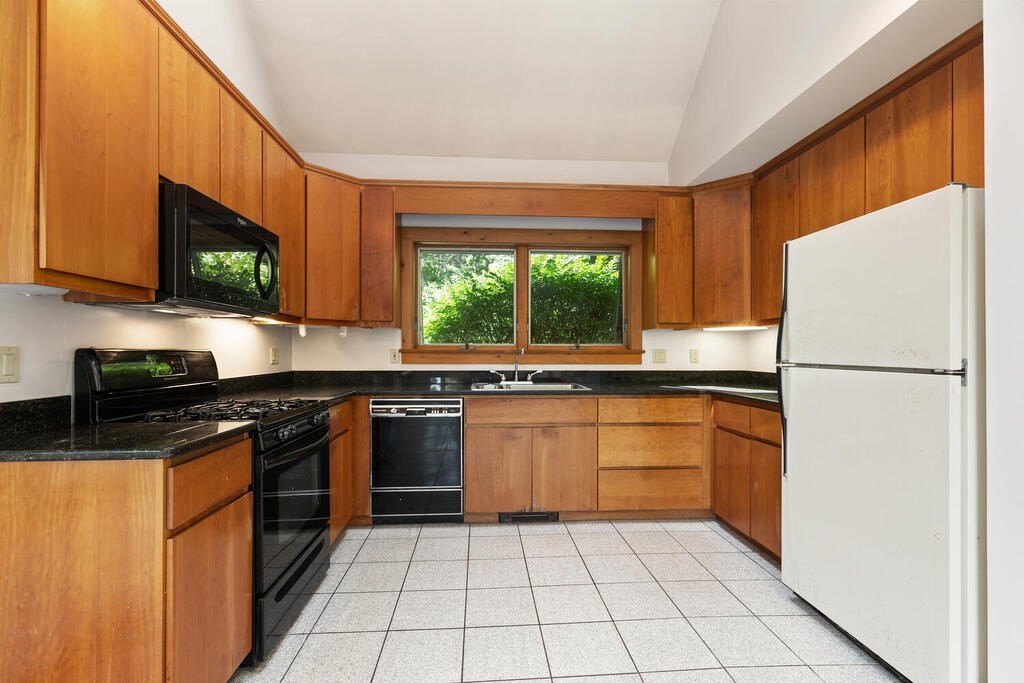 247 Middle Road Newbury, MA 01922 - Photo 24 of 42 Gallery Image 24