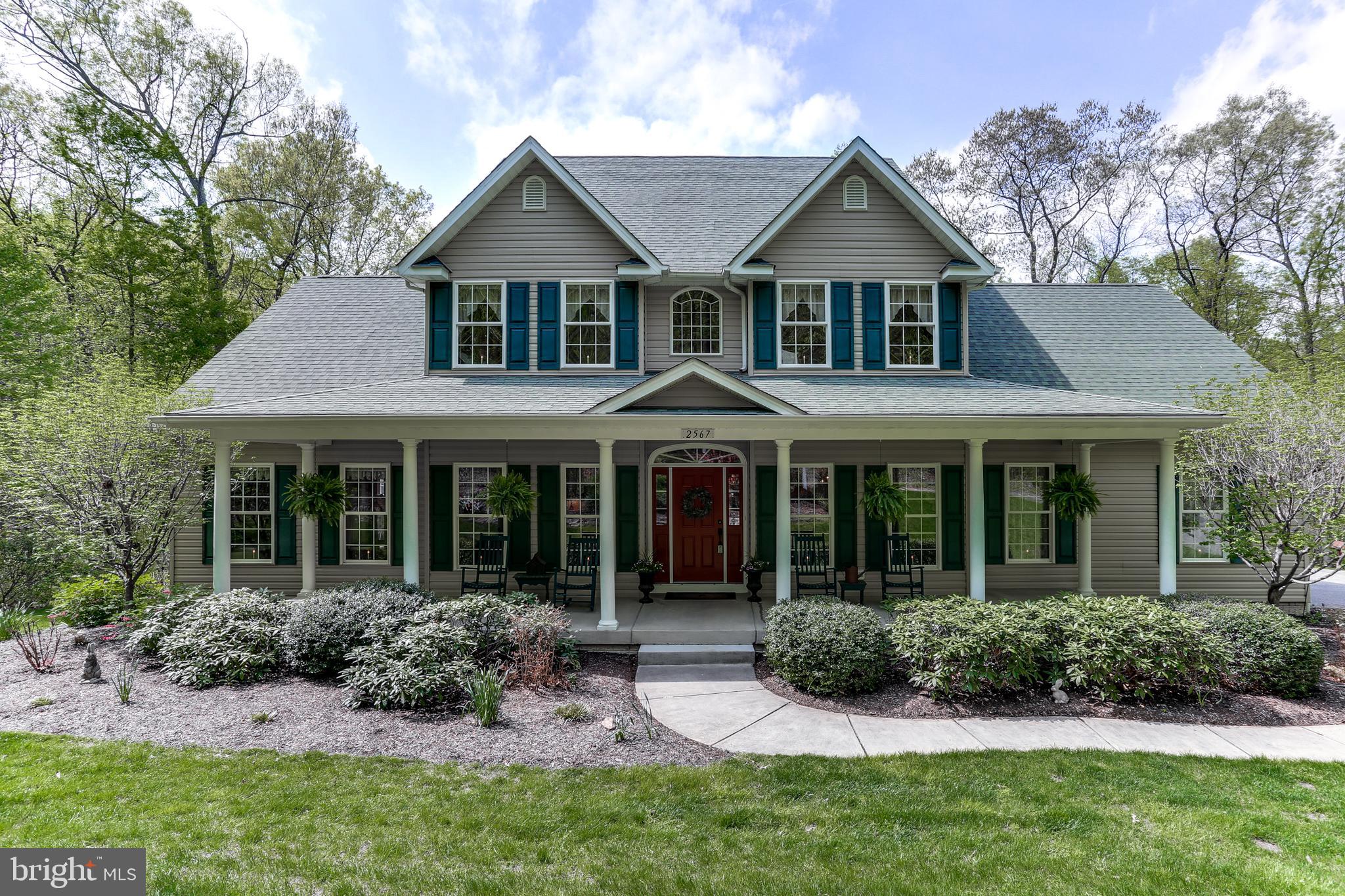 5BD, 4.5BA Colonial on 4.66 Acres