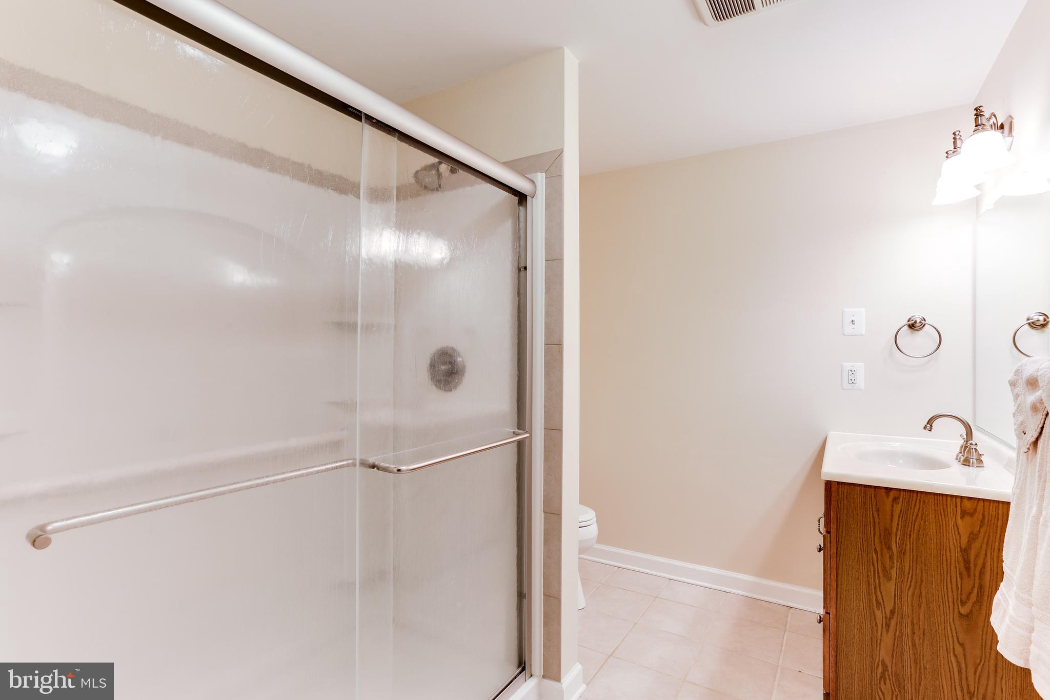 2567 Ebbvale Road Manchester, MD 21102 - Photo 37 of 50 Lower Level In-Law Suite - Full Bath