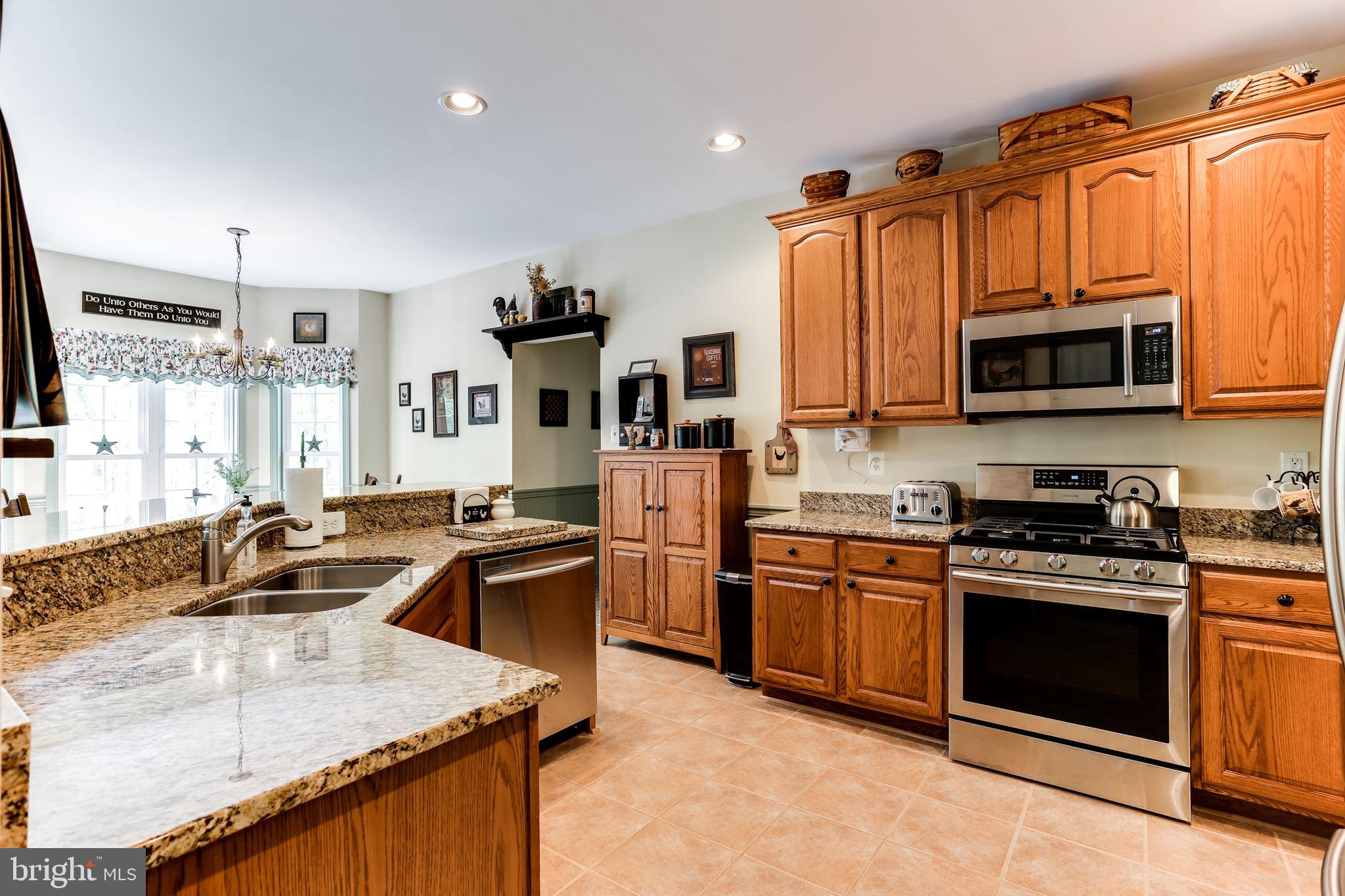2567 Ebbvale Road Manchester, MD 21102 - Photo 10 of 50 Gourmet Kitchen w/ New Stainless Appl & Granite