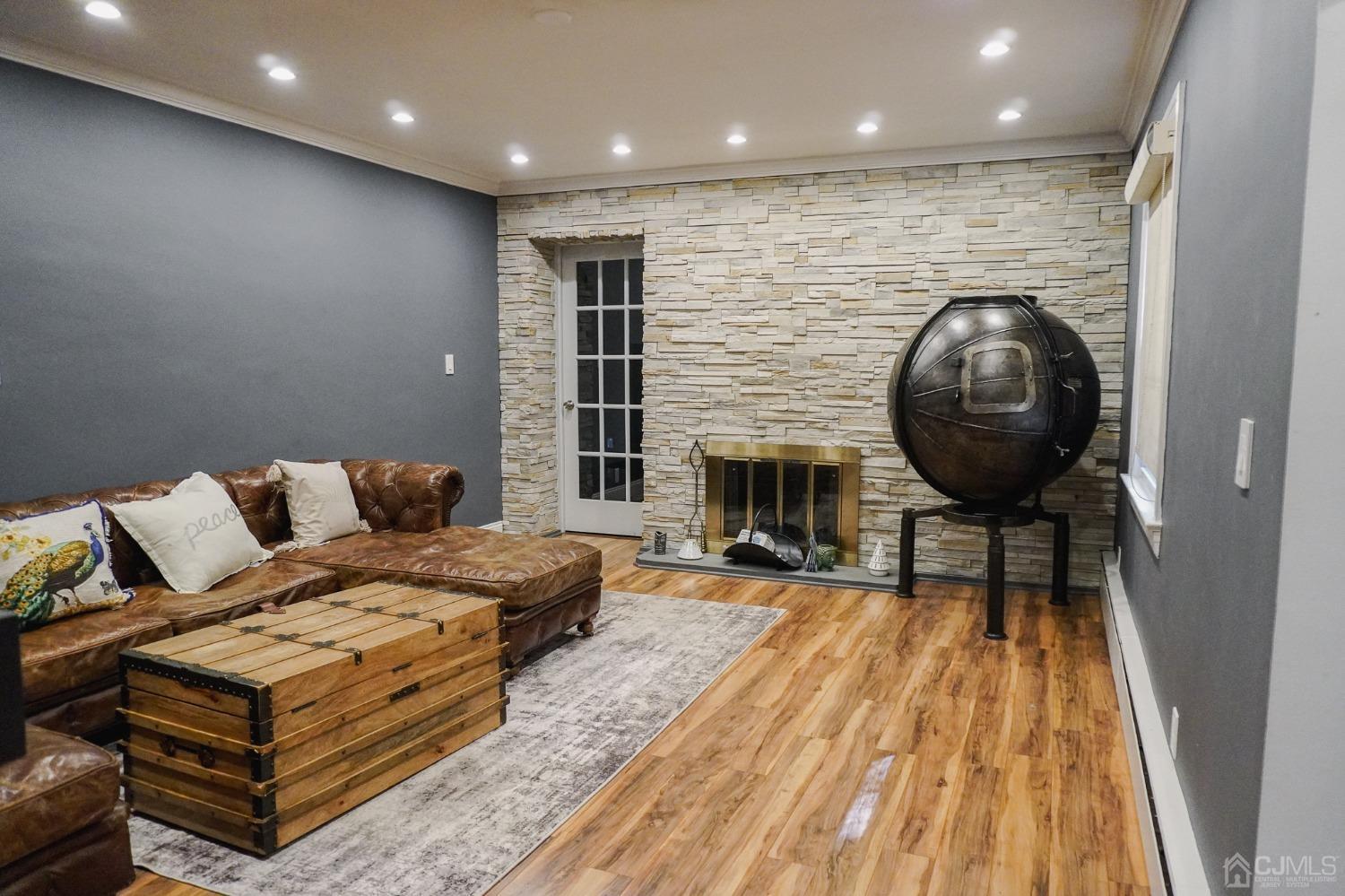 140 Meredith Road Colonia, NJ 07067 - Photo 8 of 30 a living room with furniture