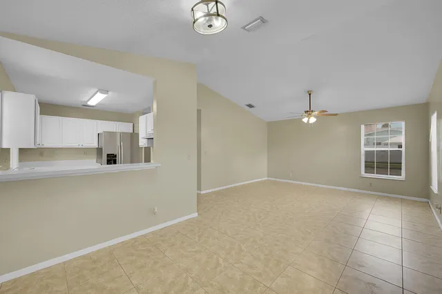 $3,400 | 901 10th Street, West Palm Beach, FL 33401