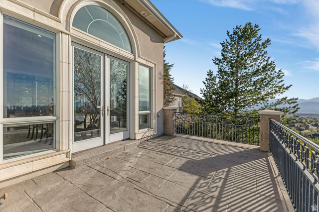 3222 Eagle View Circle Sandy, UT 84092 - Photo 49 of 60 View of balcony