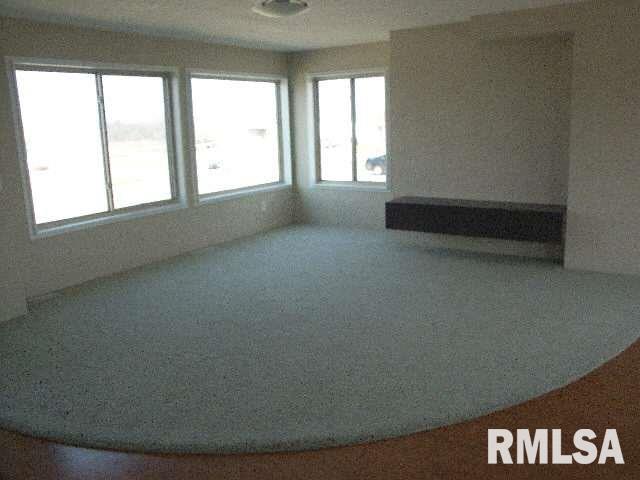 4505 Ruehmann Court Davenport, IA 52806 - Photo 2 of 9 Gallery Image 2