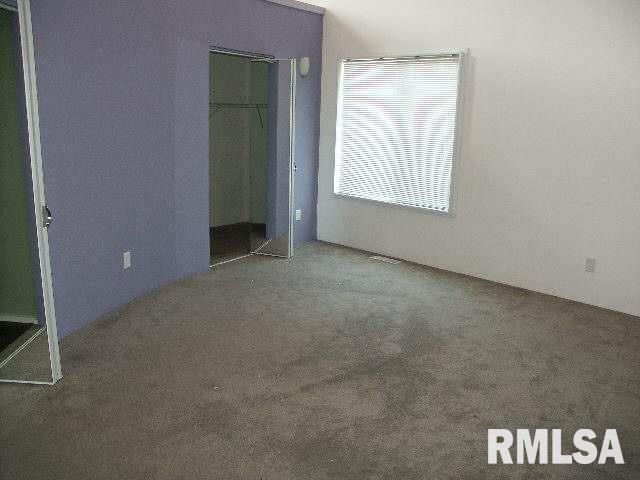 4505 Ruehmann Court Davenport, IA 52806 - Photo 6 of 9 Gallery Image 6