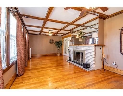 19 Ferris Street Springfield, MA 01151 - Photo 7 of 37