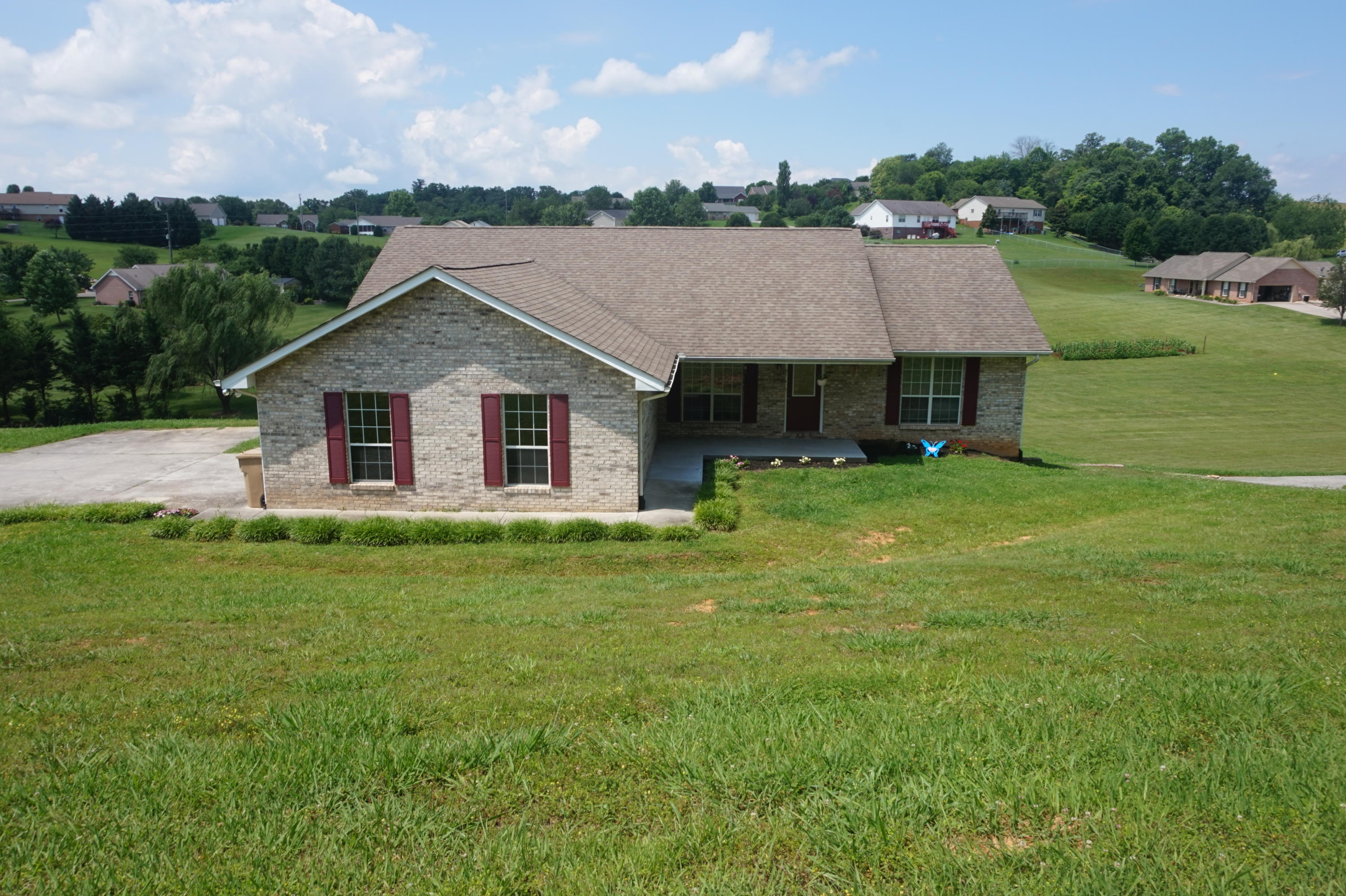 1439 Lambert Road Greenback, TN 37742 - Photo 2 of 23 DSC00504