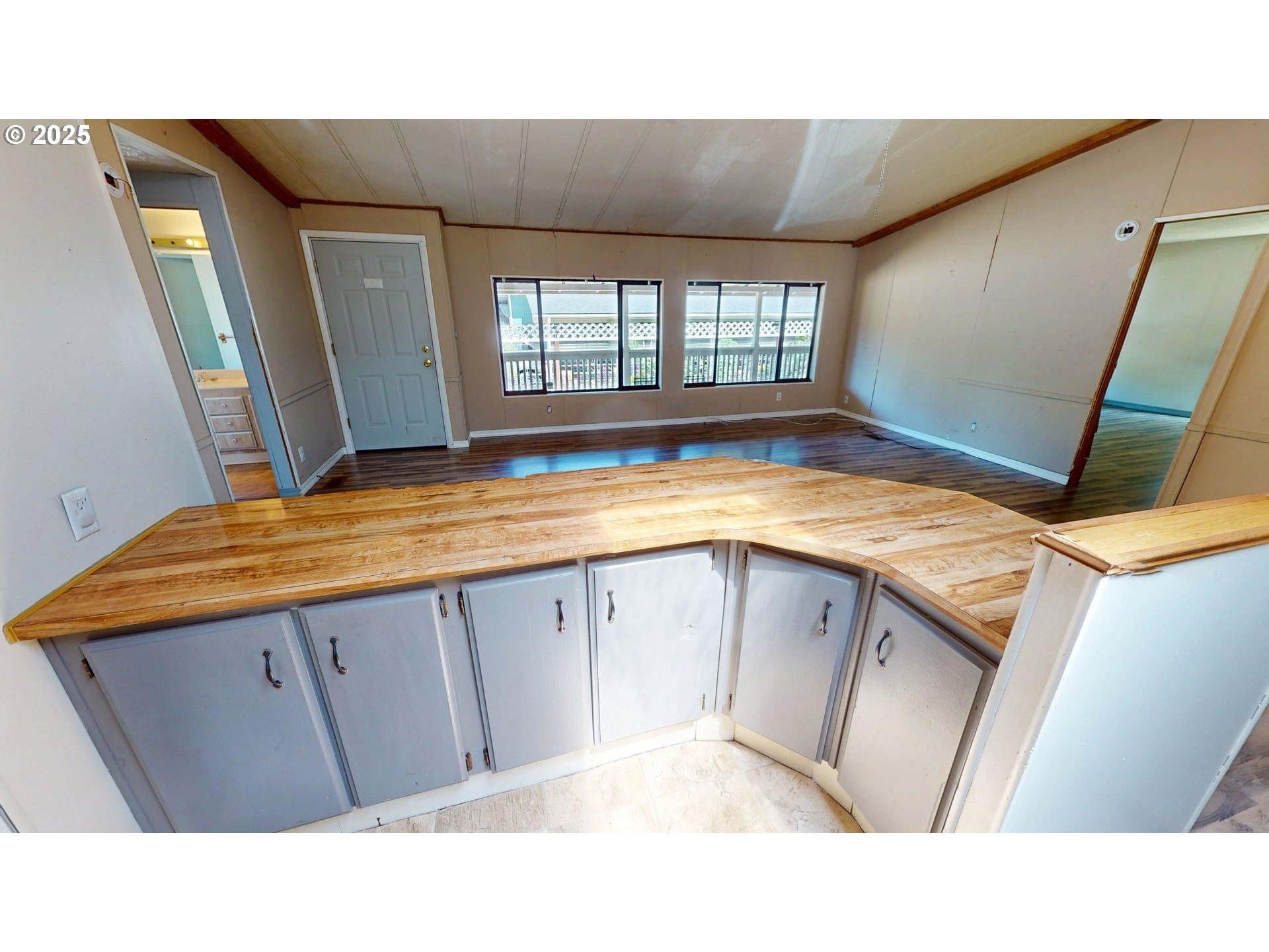 95691 Saunders Creek Road, Unit 9A Gold Beach, OR 97444 - Photo 8 of 29 Kitchen