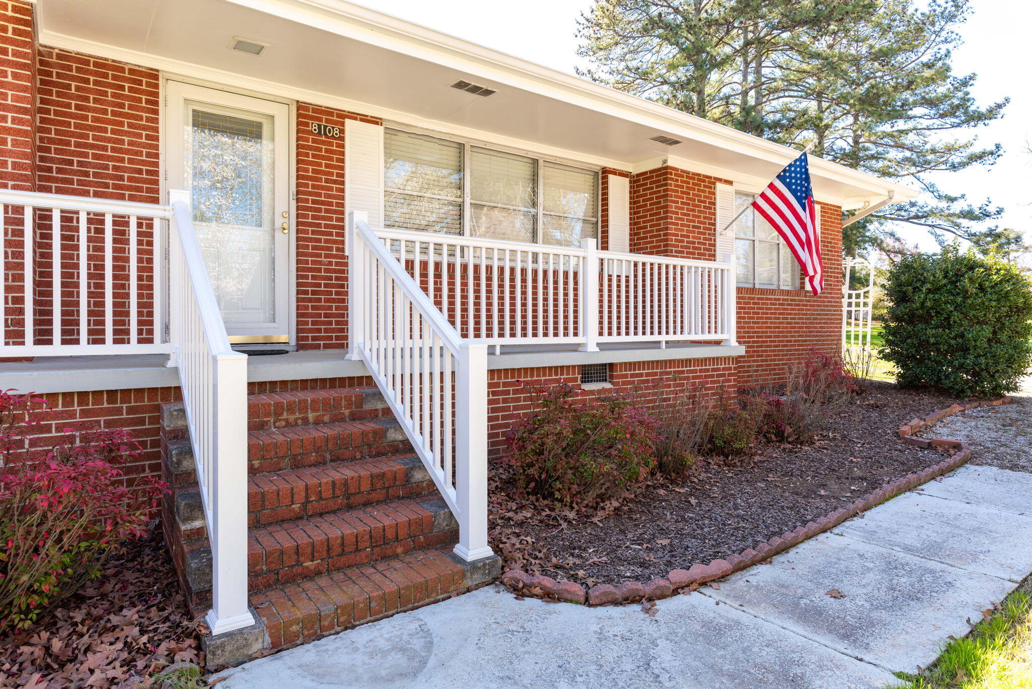 8108 Dudley Road Chattanooga, TN 37421 - Photo 2 of 31 11-web-or-mls-DSC_7765