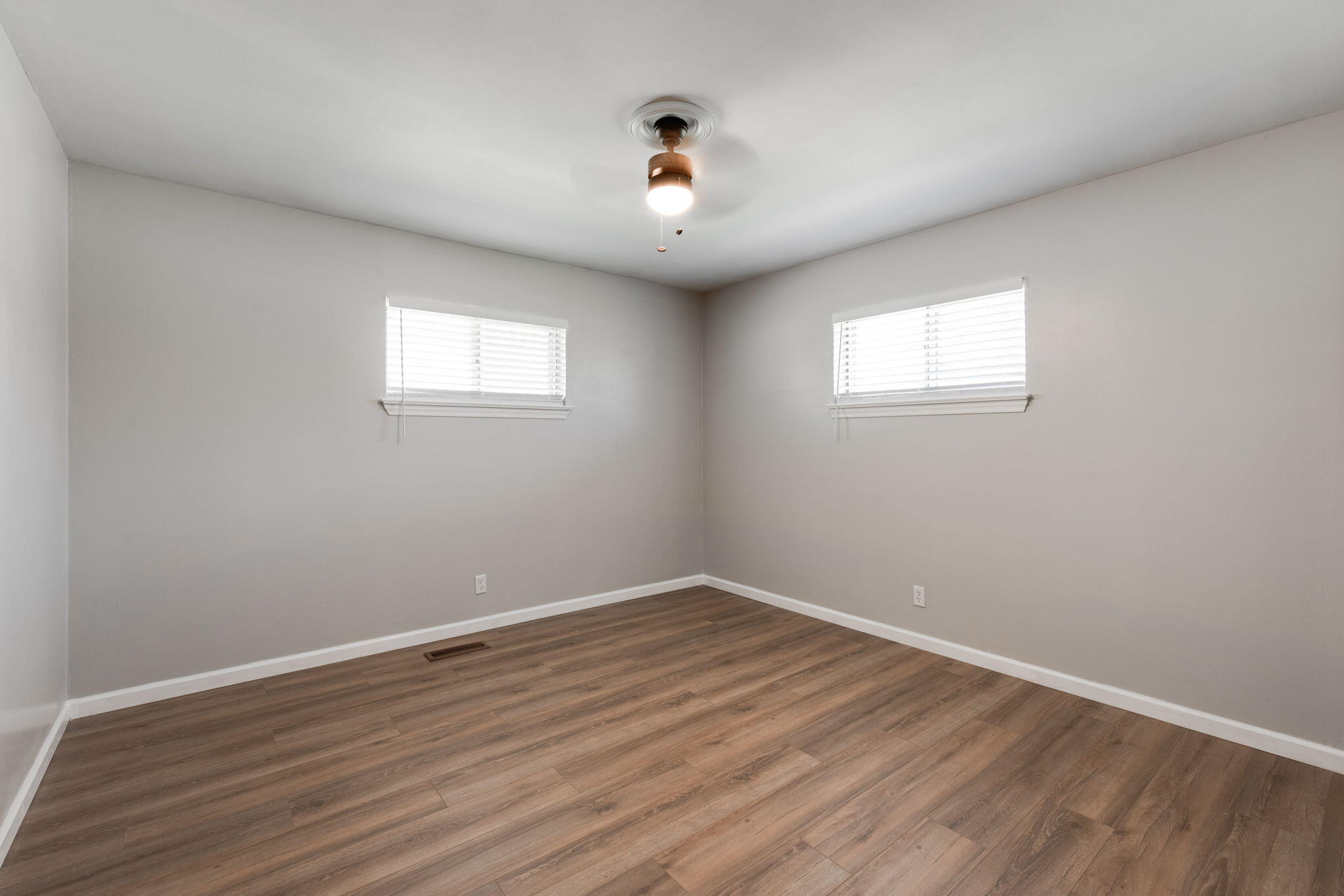 8108 Dudley Road Chattanooga, TN 37421 - Photo 24 of 31 12-web-or-mls-DSC_7766