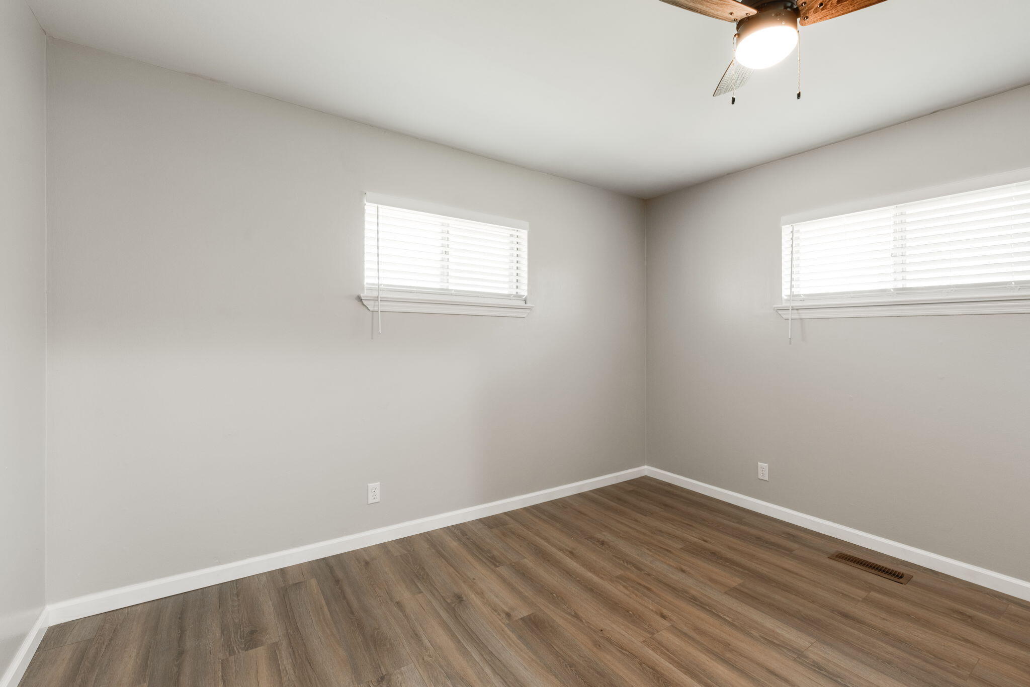 8108 Dudley Road Chattanooga, TN 37421 - Photo 26 of 31 15-web-or-mls-DSC_7775