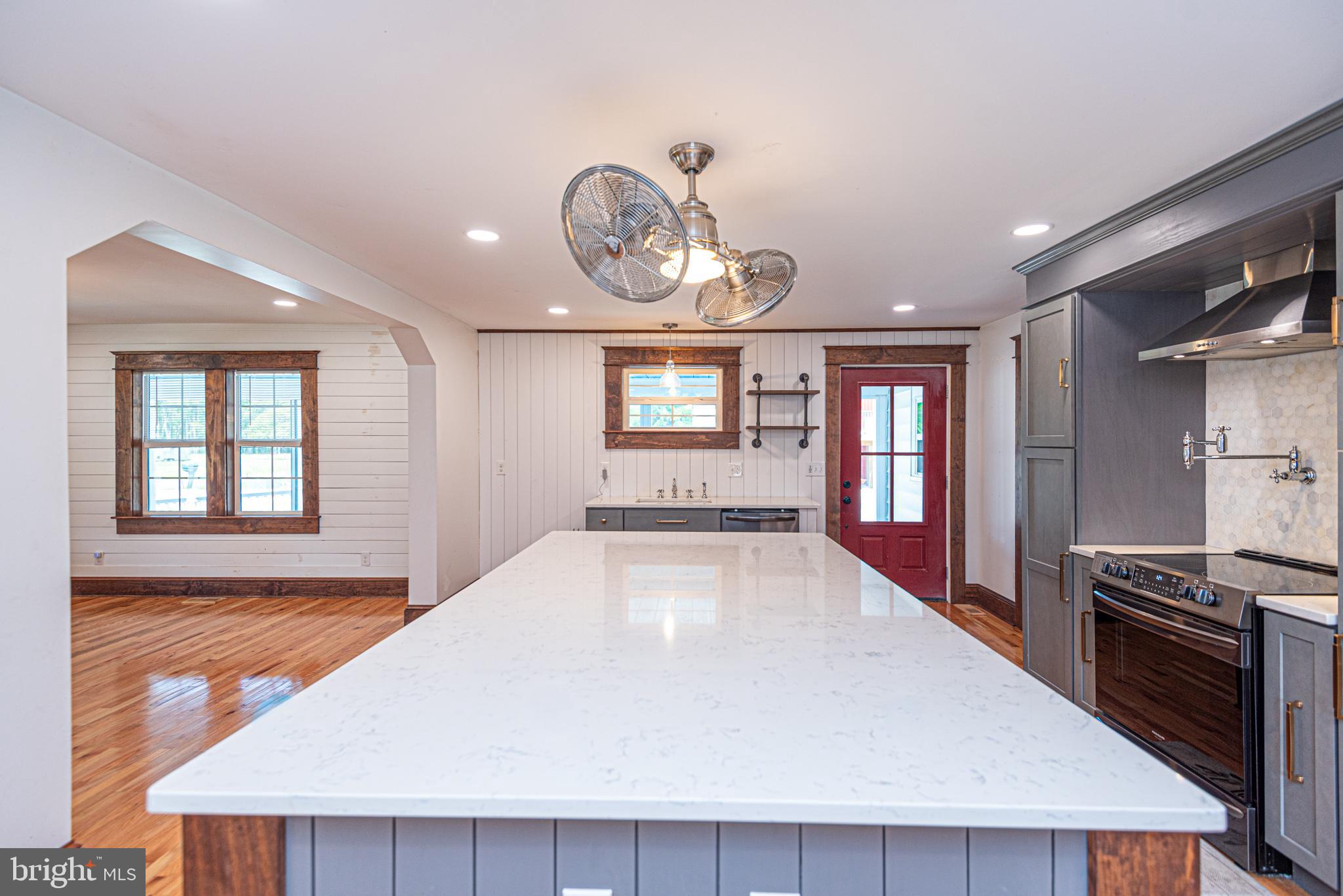 10850 Cathell Road Berlin, MD 21811 - Photo 15 of 118 kitchen island