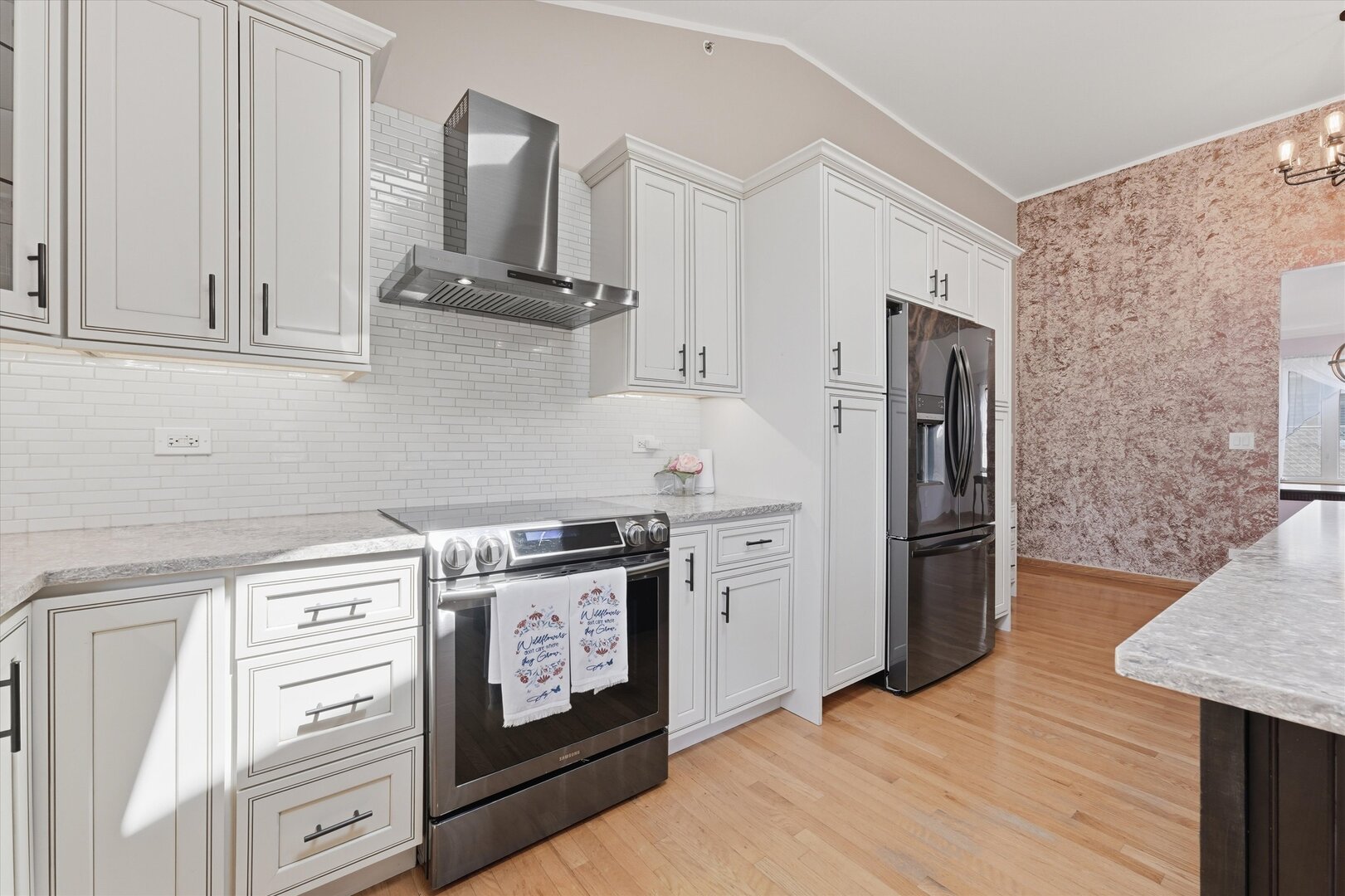 7516 Odell Avenue Bridgeview, IL 60455 - Photo 9 of 40