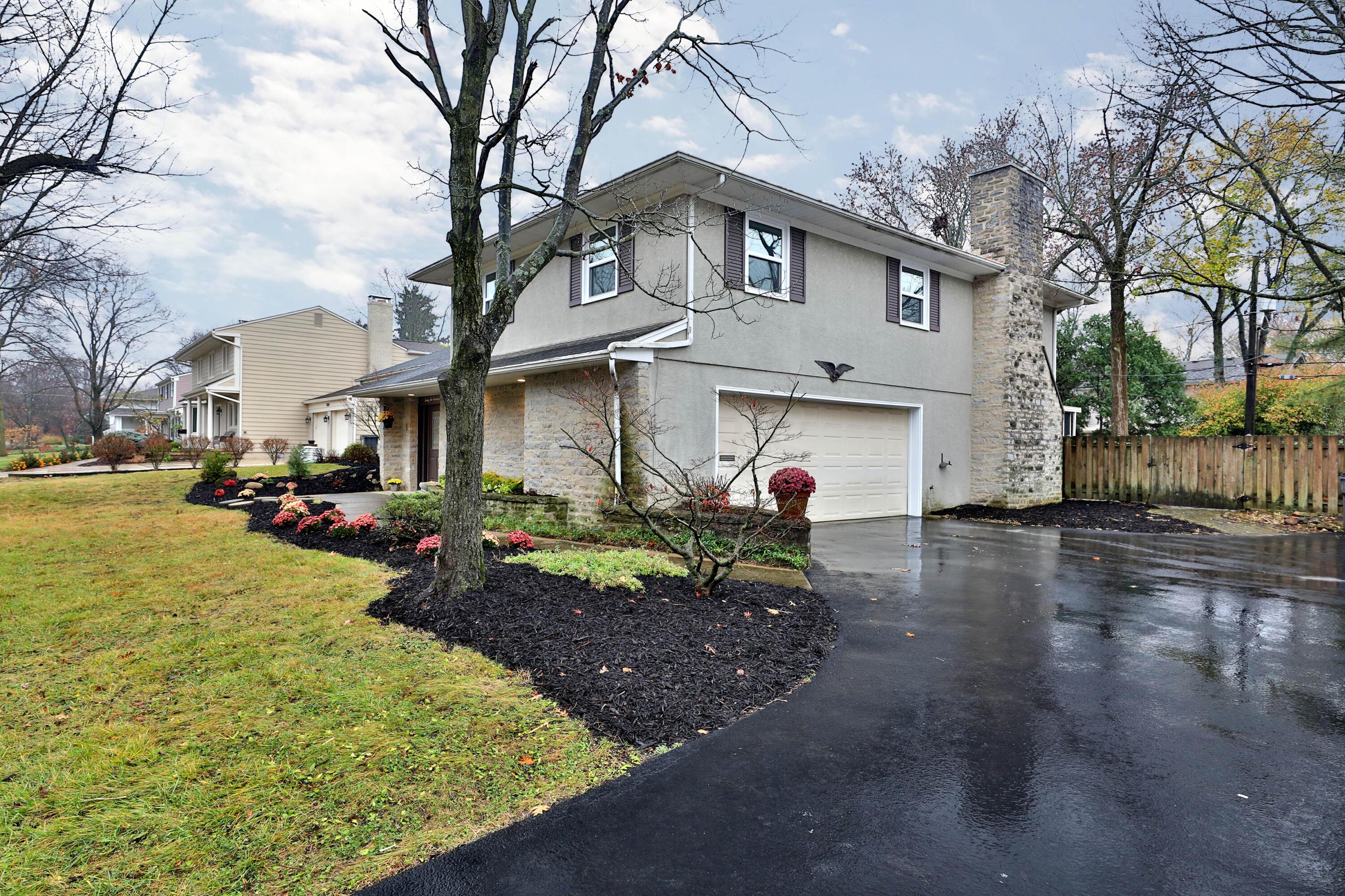 2217 Haverford Road Columbus, OH 43220 - Photo 2 of 50 2217-Haverford-02