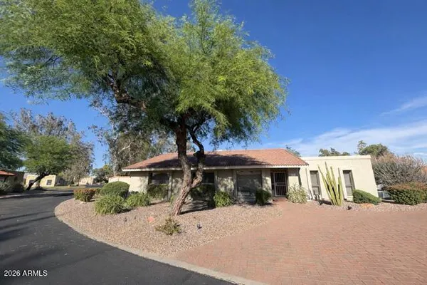 $515,000 | 526 West Port Royale Lane, Phoenix, AZ 85023