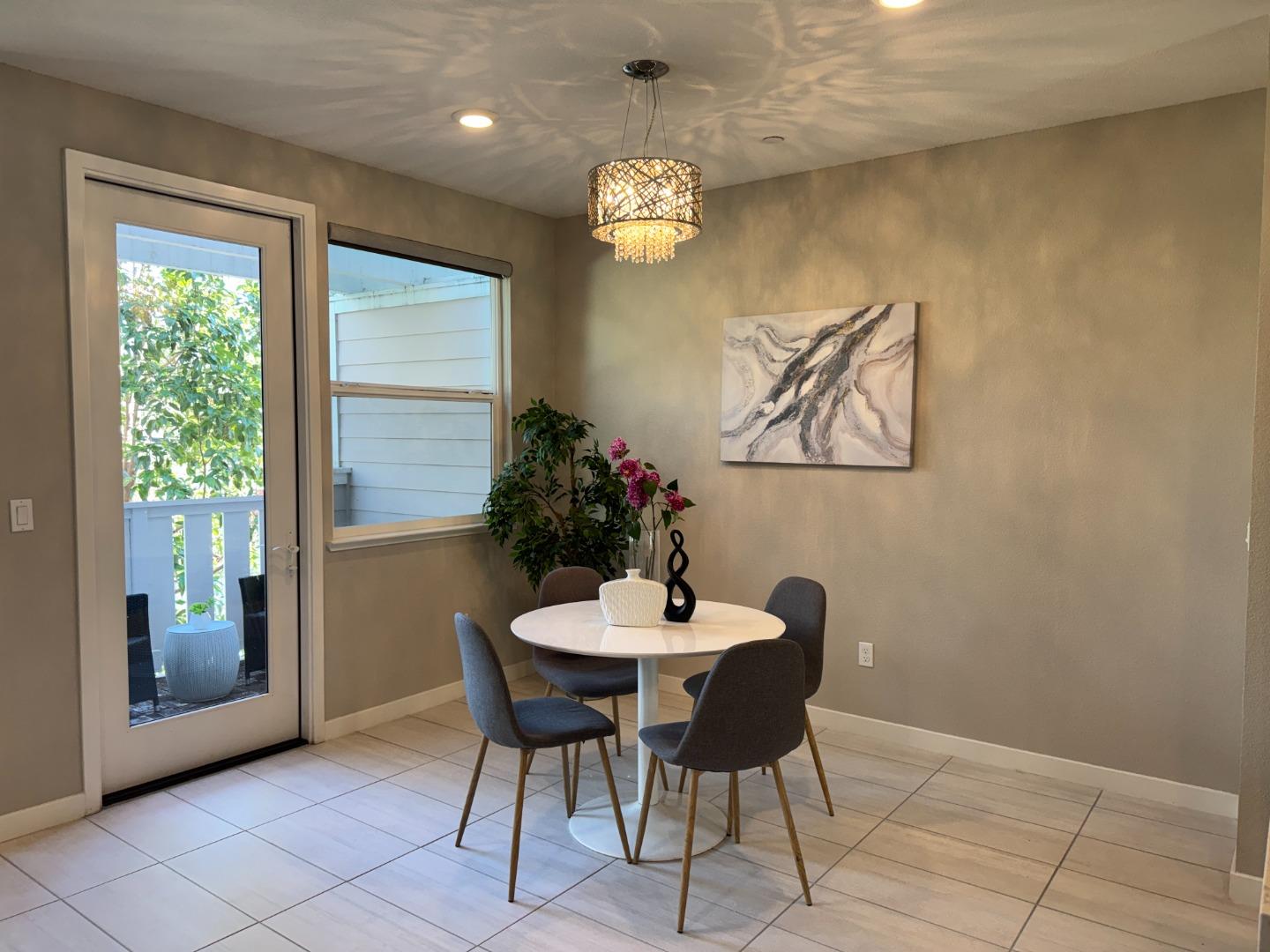 31 Tidal Way San Mateo, CA 94401 - Photo 13 of 29