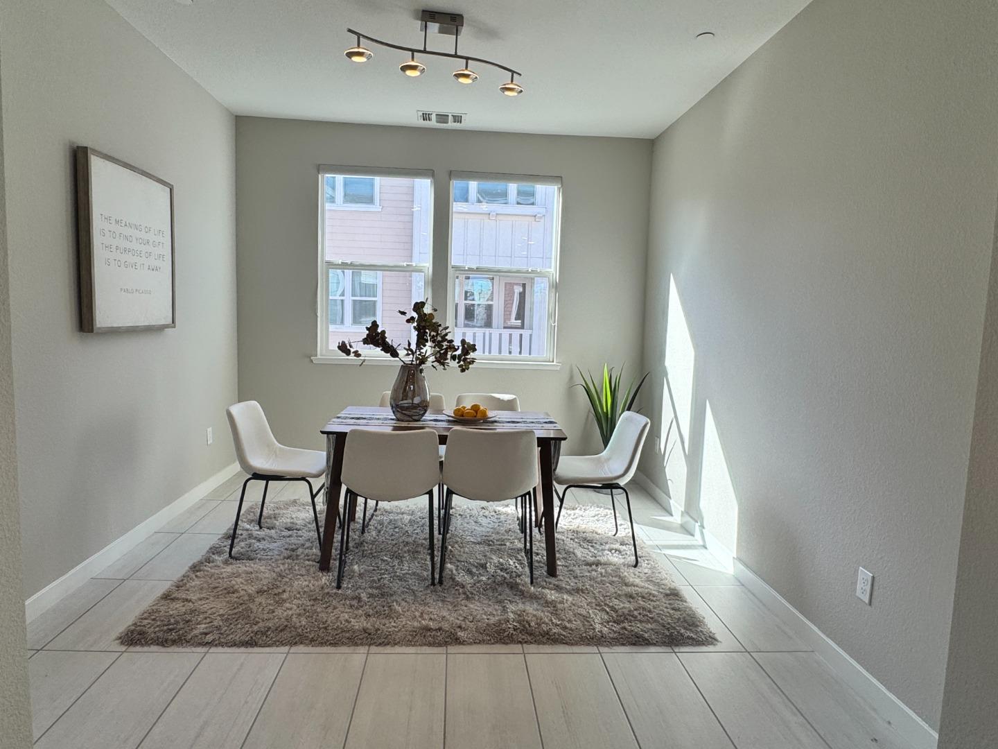 31 Tidal Way San Mateo, CA 94401 - Photo 10 of 29